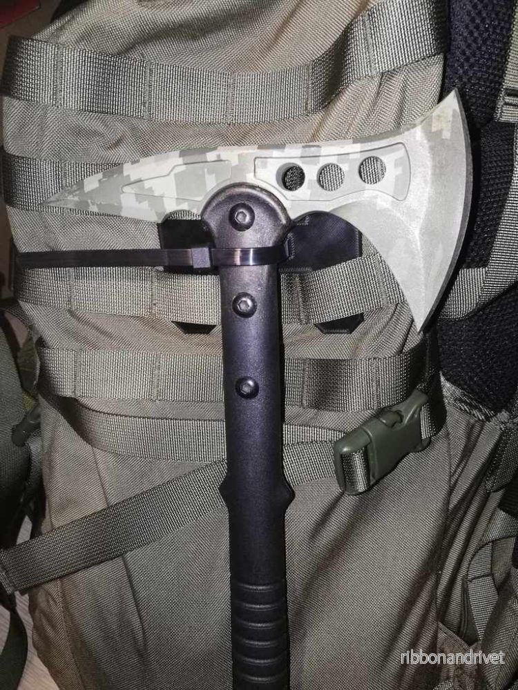 MOLLE Yxa och tillbehörshängare med återanvändbar buntband