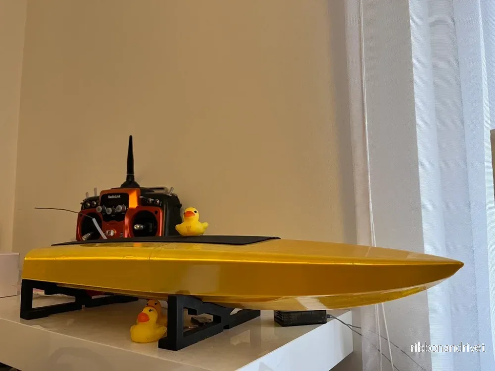 Jetmotor för högpresterande RC-motorbåtar