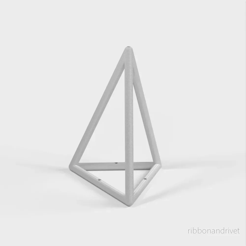 Vanlig triangulär pyramidram