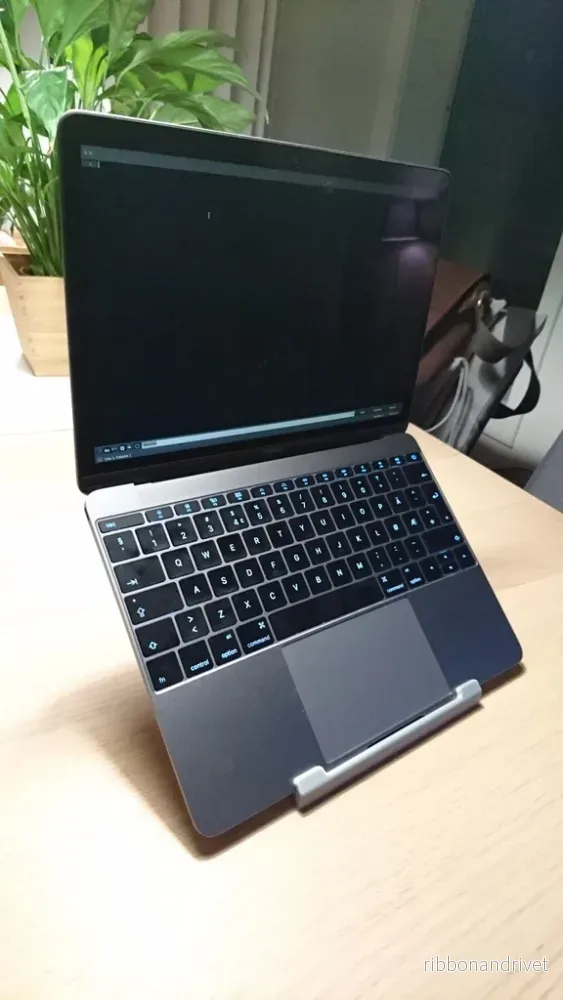 Laptopställ för MacBook 12" (2015/2016)