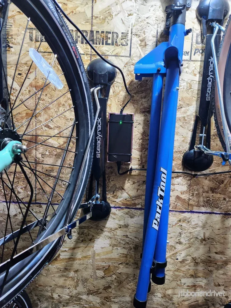 Väggfäste för Aventon elcykelströmförsörjning (Pace 500.2) - Bild 3