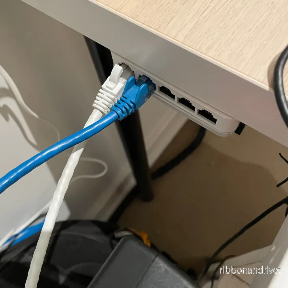 Skrivbordsfäste för D-Link DGS-1005A 5-portars switch - Bild 2