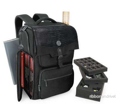 ENHANCE Collector’s Edition DnD Ryggsäck – DM-väska, rymmer 6-8 böcker (Dragon Black) ENHANCE Collector’s Edition DnD Ryggsäck – DM-väska, rymmer 6-8 böcker (Dragon Black)