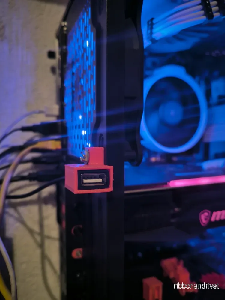 USB-kabelhållare med 120 mm skruvfäste USB-kabelhållare med 120 mm skruvfäste