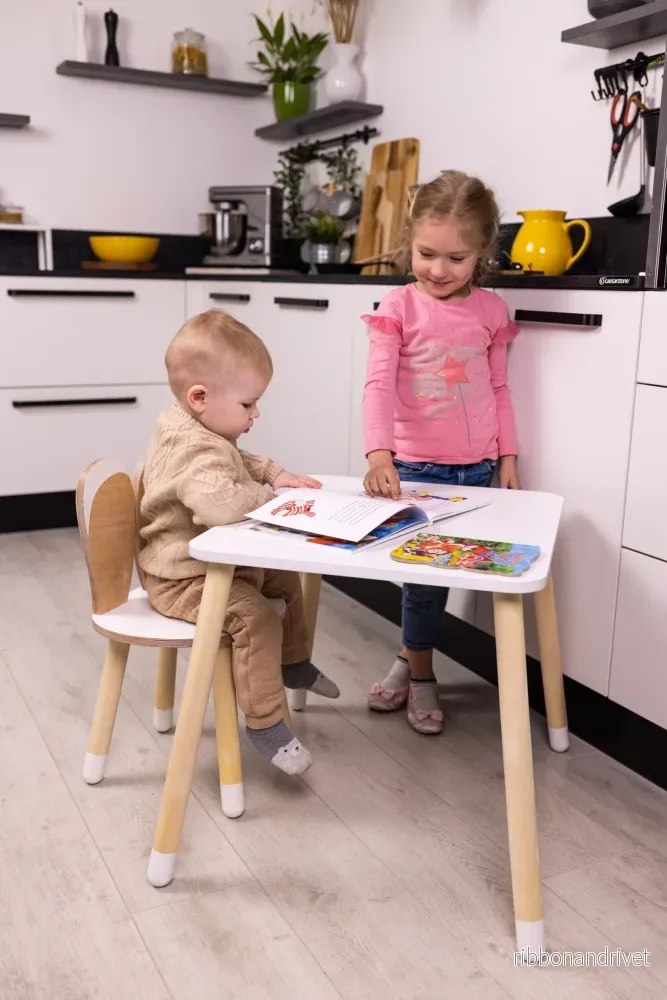 đ° Barnbordsset med kaninstol i trĂ€ - Bild 2