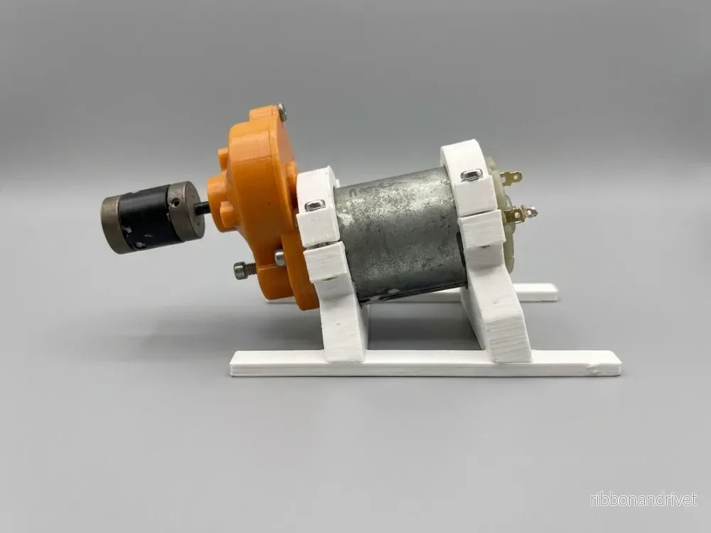 RC Motor 600 - Hållare för båtmotor