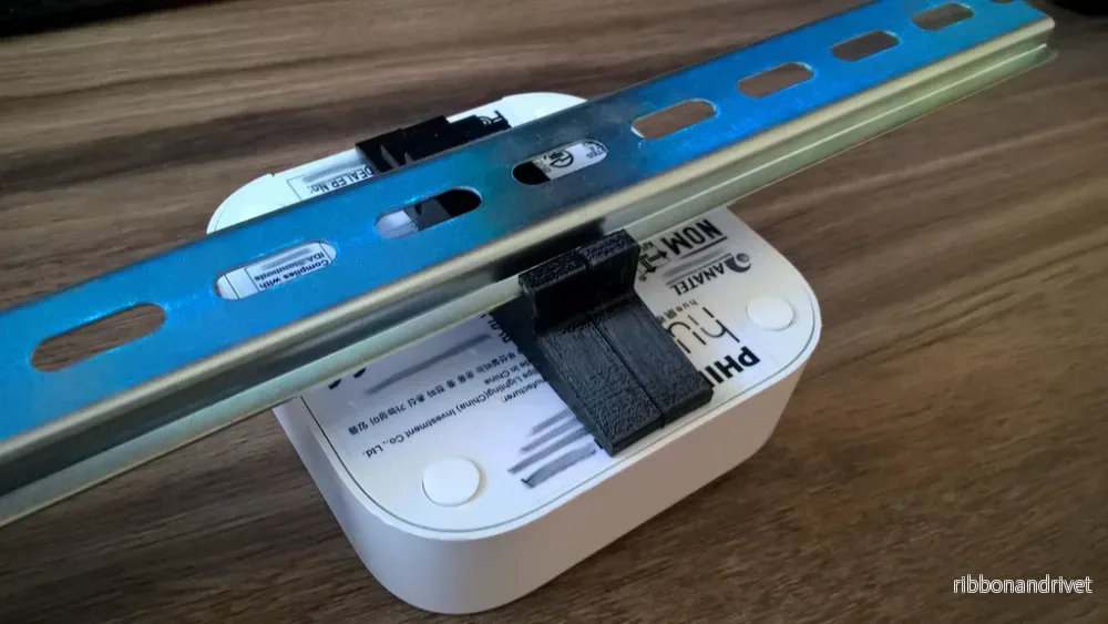 DIN-skenefäste för Philips Hue Bridge