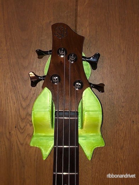 Ibanez Väggfäste för basgitarr – Säker väggmontering