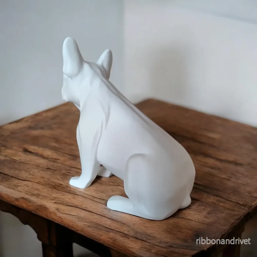 Minimalistisk skulptur av fransk bulldog - Bild 2