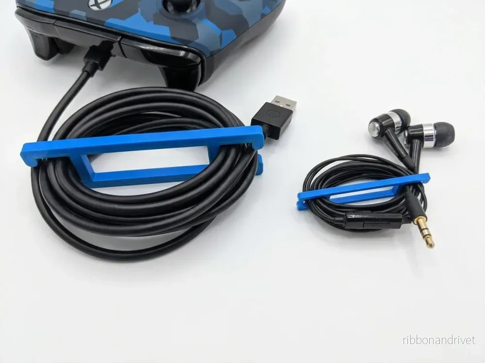 Universell kabelvinda för spel och USB