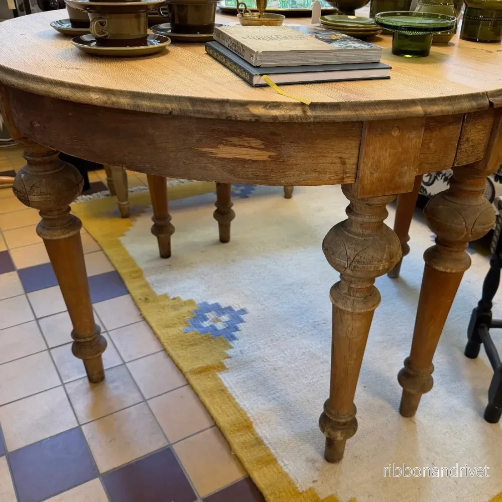 Allmogebord med vacker patina - Bild 2