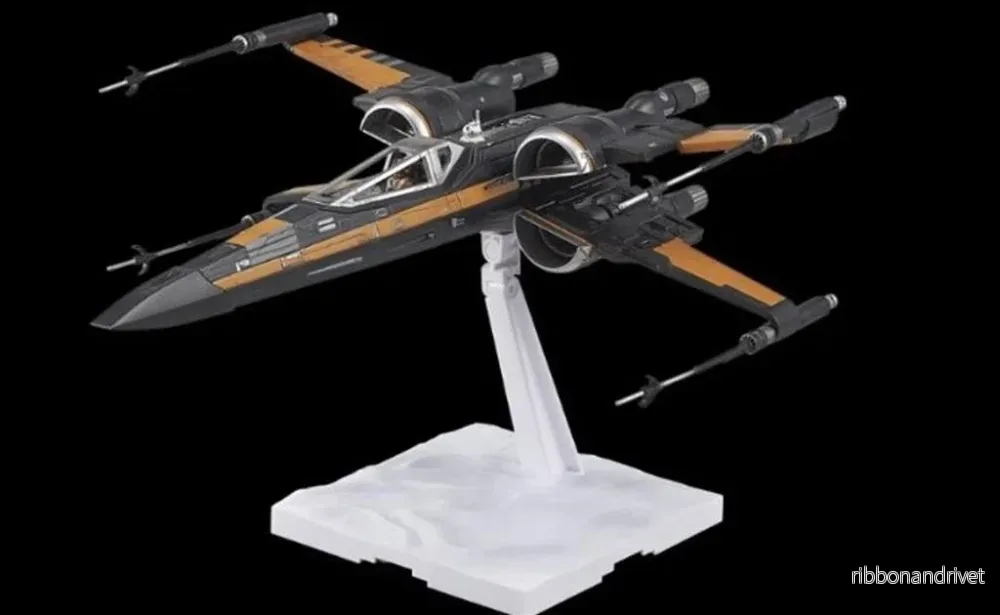 BANDAI Poe's X-Wing Fighter