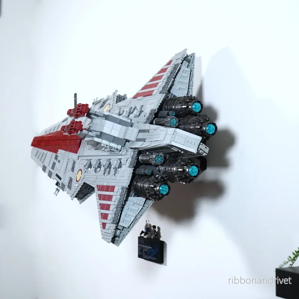Väggfäste för LEGO Star Wars UCS Venator 75367 - Bild 2