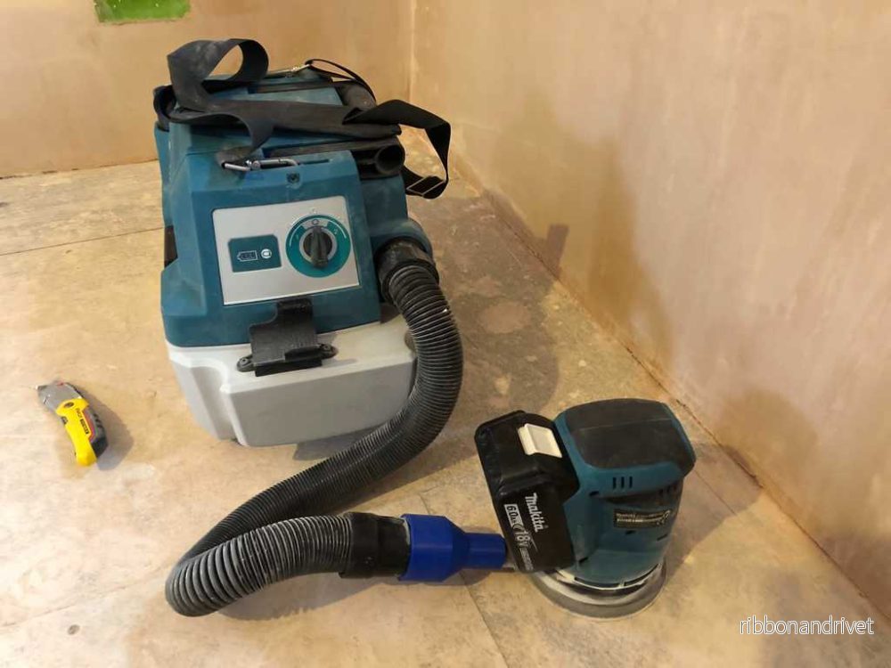 Adapter för anslutning av Makita 18v slipmaskin till Makita 18v dammsugare