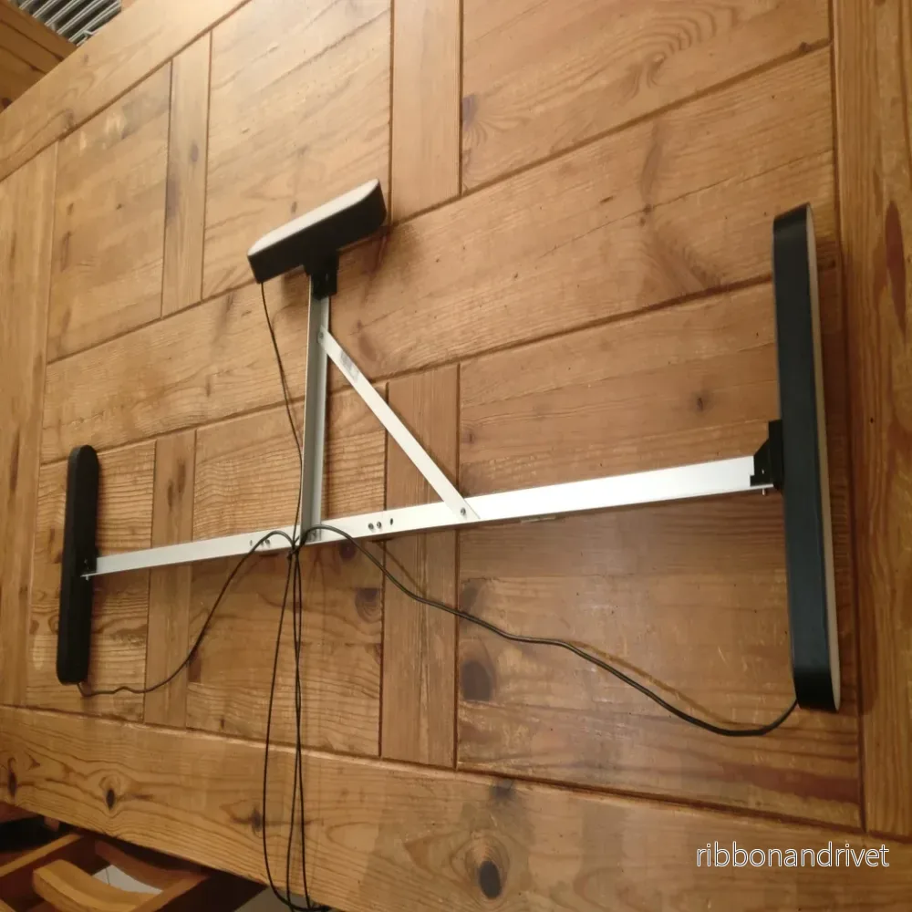 Philips Hue Play Lightbar TV-stativfäste