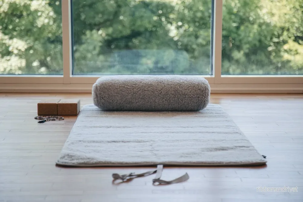 Release Wool Yoga Mat 90 x 200 cm – Light Grey Release Wool Yoga Mat 90 x 200 cm – Light Grey