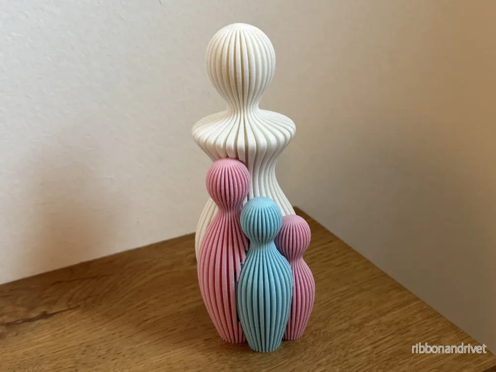 Mors dag-skulptur med 3 barn - Bild 3