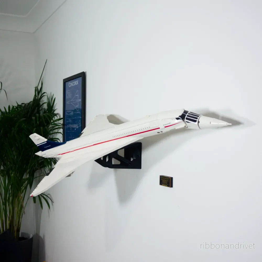 Väggfäste för LEGO Icons Concorde 10318