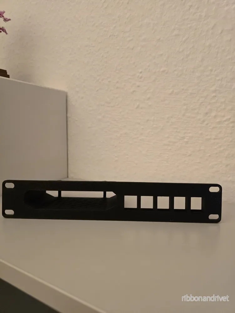 Rackfästen till Unifi USW-Flex-Mini med keystone-portar - Bild 3