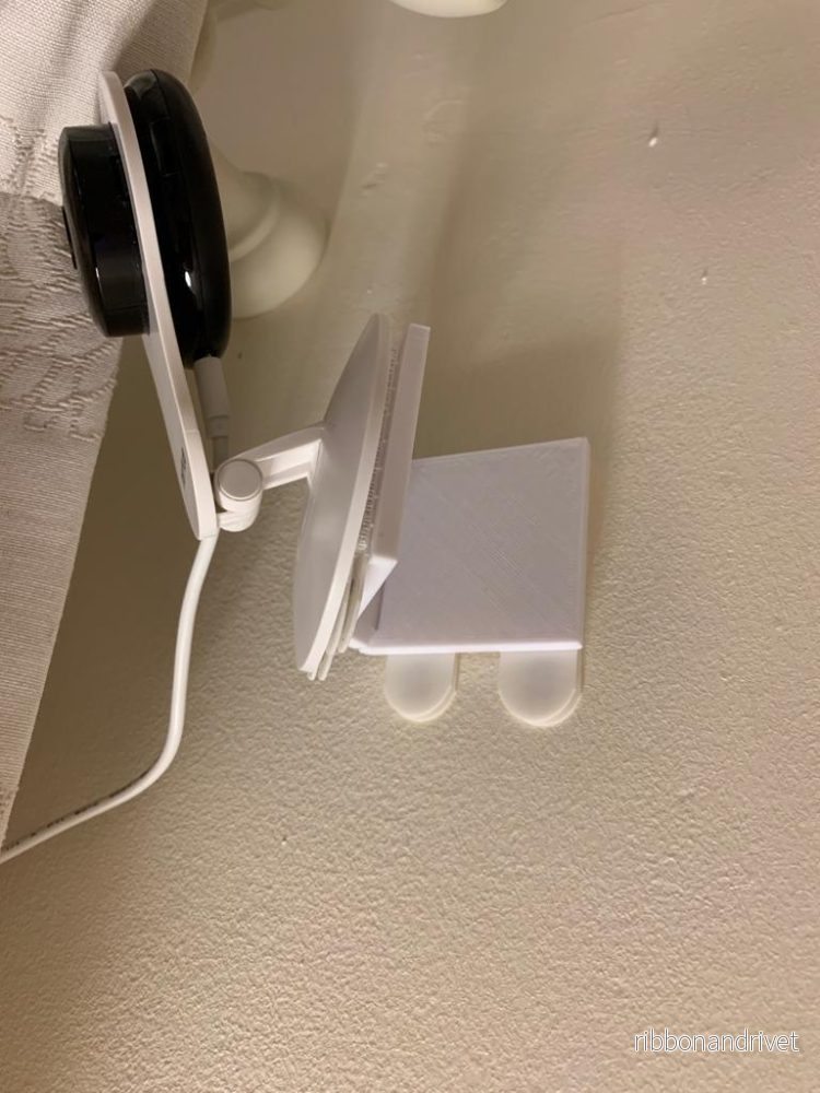Gångjärnsfäste för wifi-kamera på väggen - Bild 2