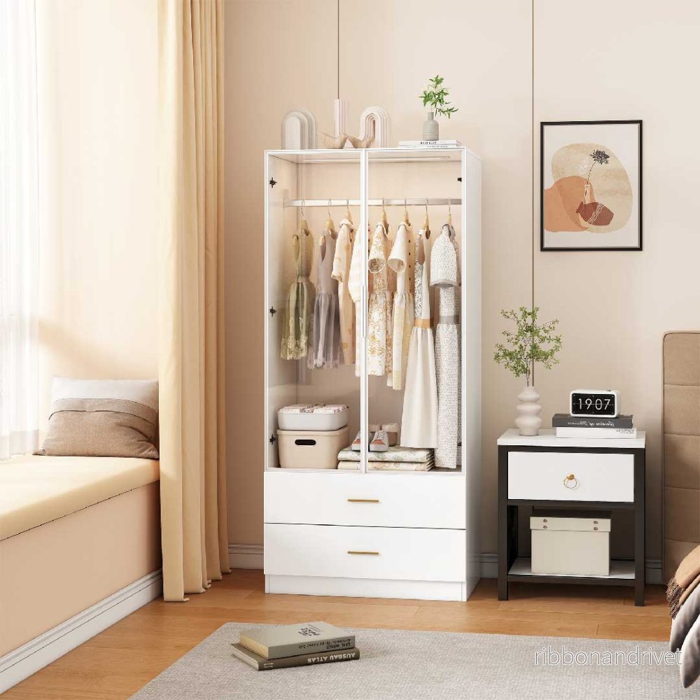 Yelenaro Smal garderob med transparenta glasdörrar och LED – Vit, 80 cm Yelenaro Smal garderob med transparenta glasdörrar och LED – Vit, 80 cm