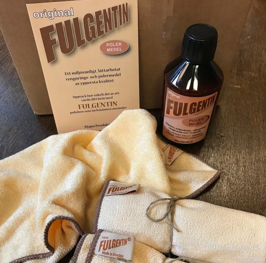 Fulgentin rengör och polerar möbler - Bild 2