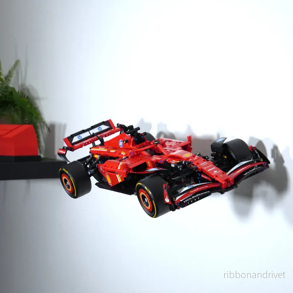 Väggfäste för LEGO Technic 42207 Ferrari F1