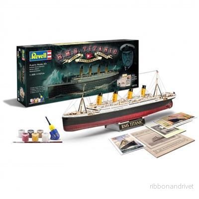 Revell: Geschenkset ”100 Jahre Titanic” (1:400) Revell: Geschenkset ”100 Jahre Titanic” (1:400)