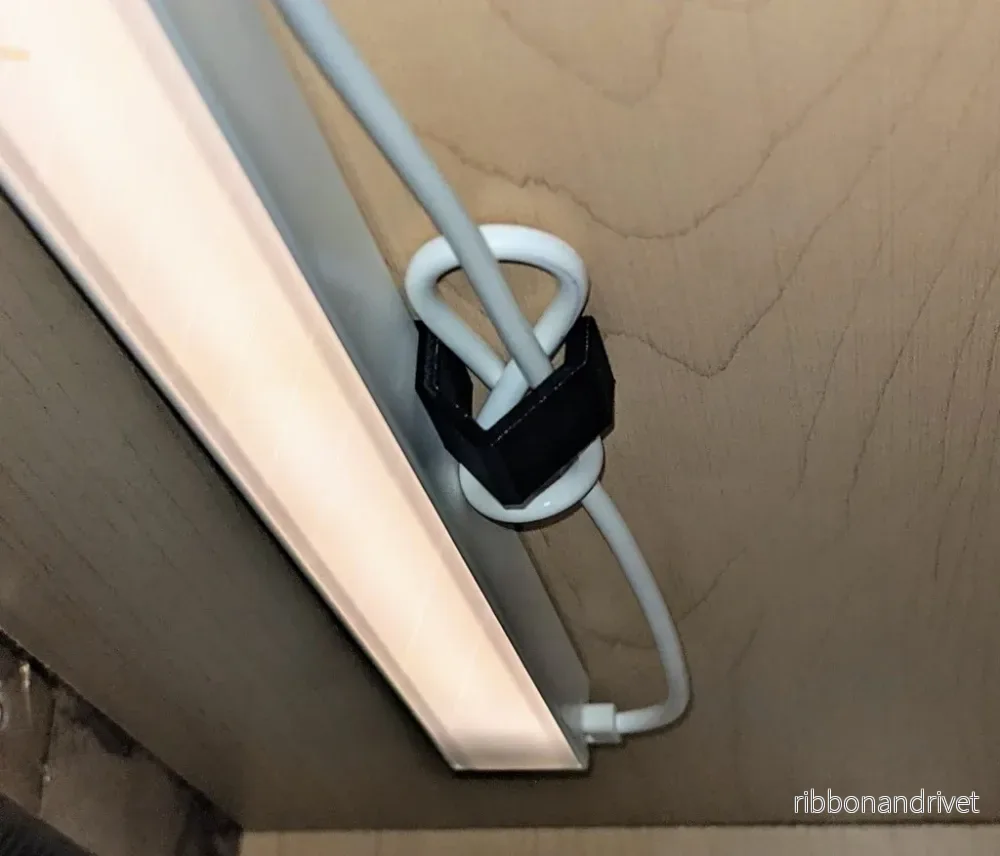 Ikea Mittled sladdhållare