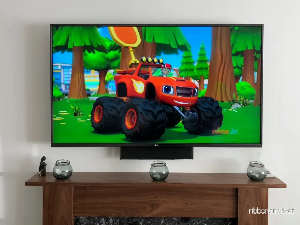 LG TV-centerhögtalarfäste för 49SK8000PLB