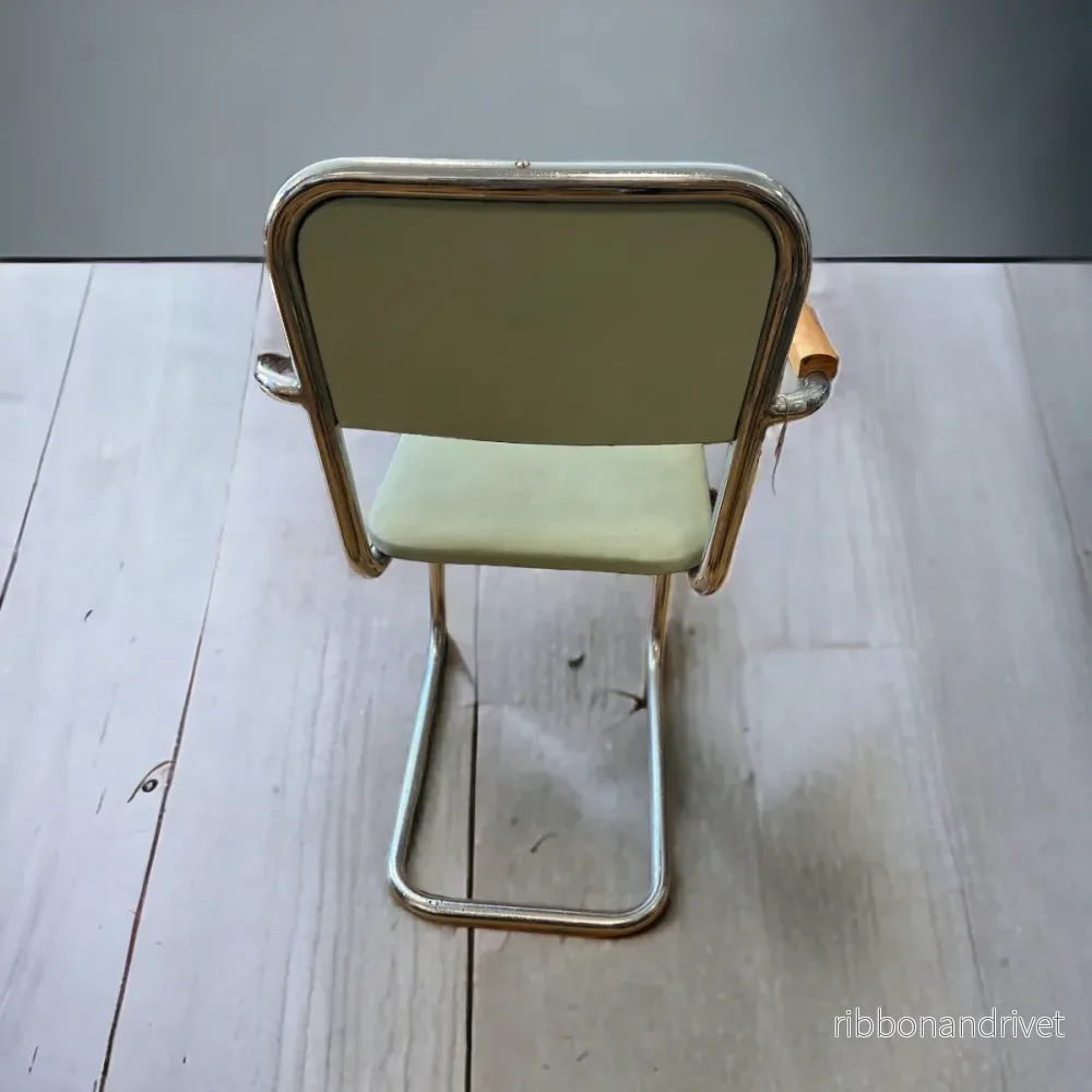 Funkisstol i färgen Coolabah Green - Bild 3