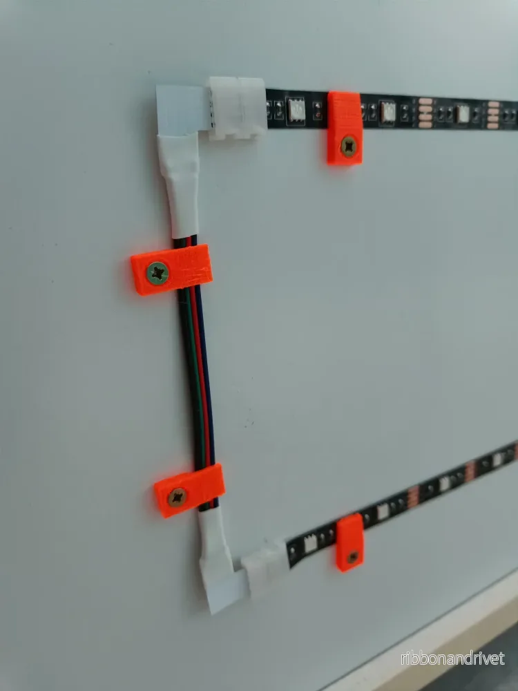 Kabelhållare för 4-trådiga LED-remsor