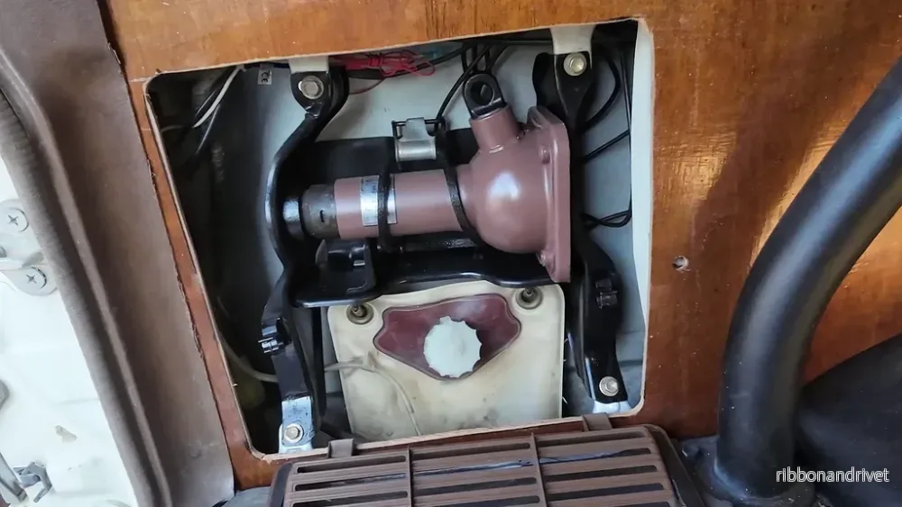 Toyota flaskdomkrafthållare