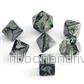 Chessex Gemini Polyhedral 7-Tärningsset – Svart-Grå med Grön Chessex Gemini Polyhedral 7-Tärningsset – Svart-Grå med Grön