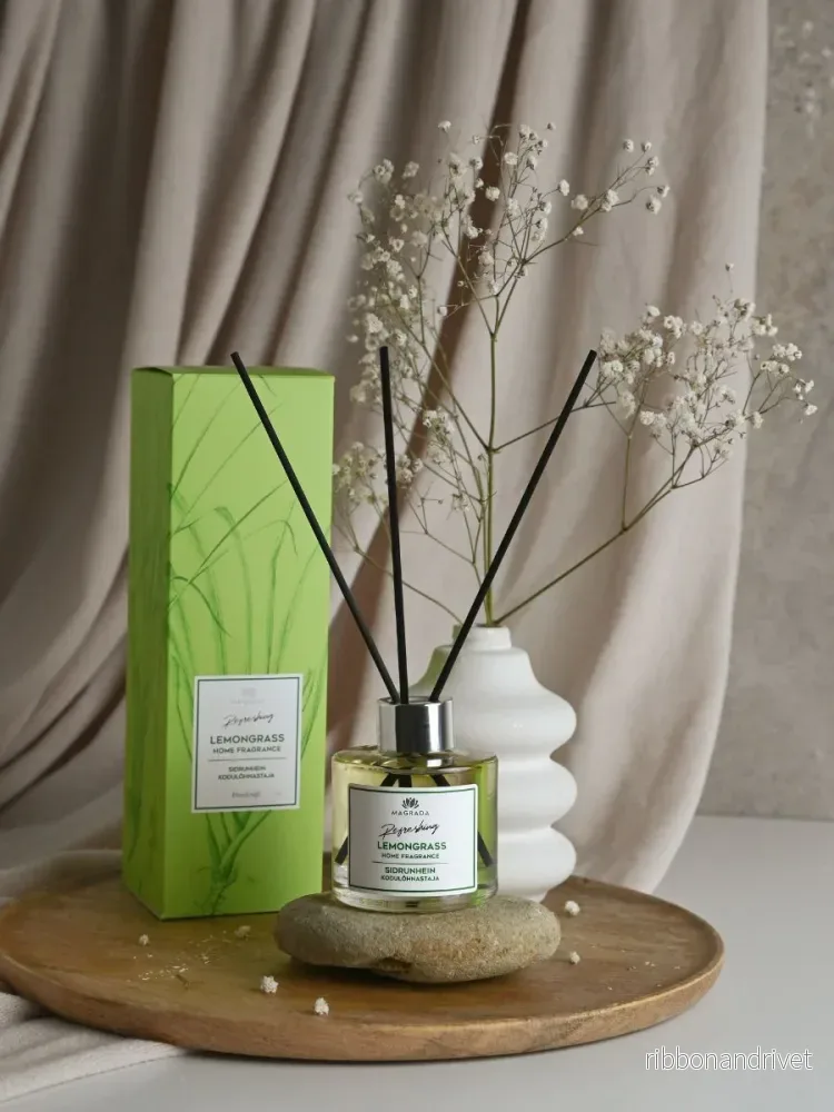 Handgjorda doftpinnar ’Refreshing’ – Citrongräs, 100 ml Handgjorda doftpinnar ’Refreshing’ – Citrongräs, 100 ml