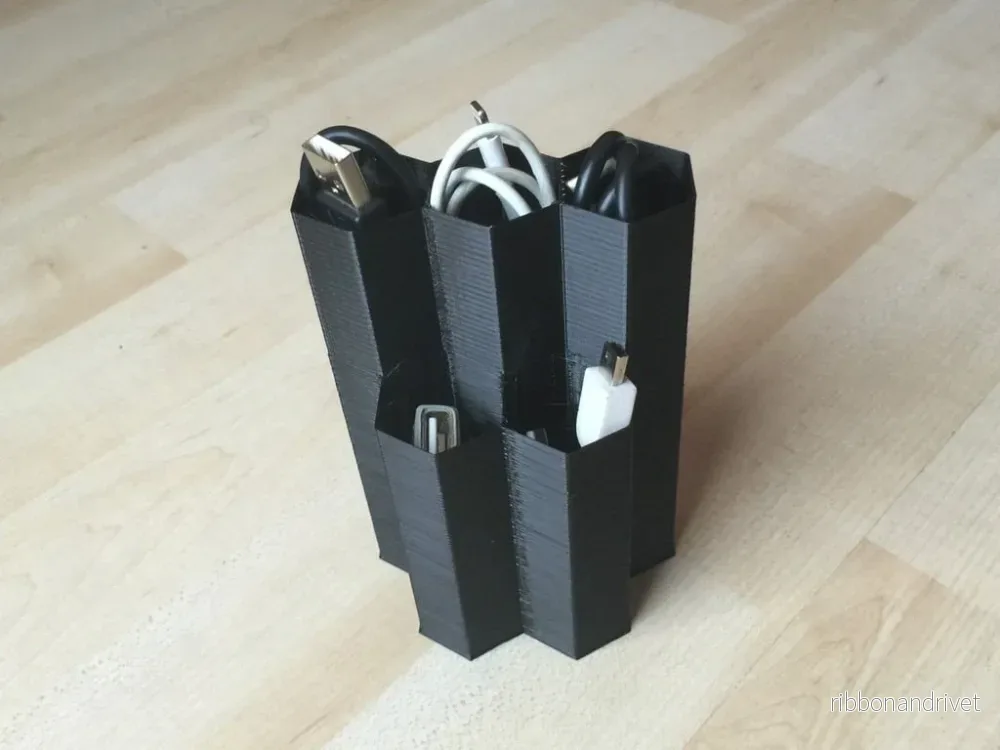 Cable Hive Lite: Kompakt kabelorganisatör
