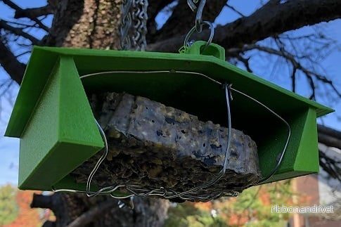 Ekorresäker talghållare / fågelmatare