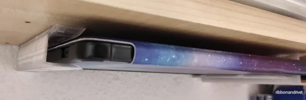 Underdesk-fäste för surfplatta/dator - Bild 2