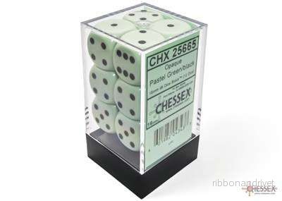 Chessex Opaque Pastel Green/Black 16mm d6 Tärningsblock (12 tärningar)