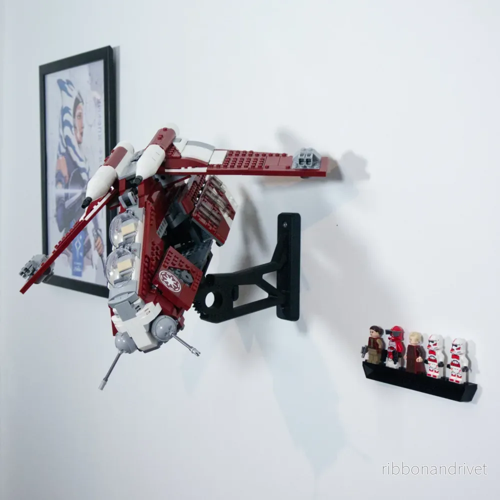 Väggfäste för Coruscant Guard Gunship 75354