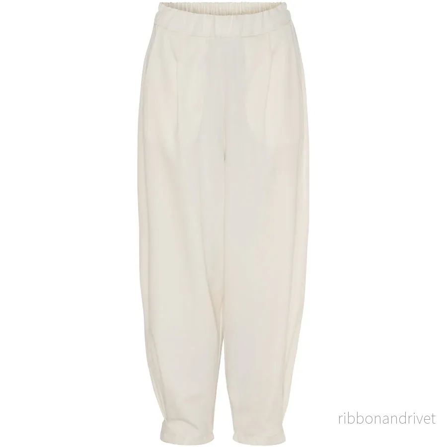 BYXA Ballong MdcGilly autumnwhite BYXA Ballong MdcGilly autumnwhite