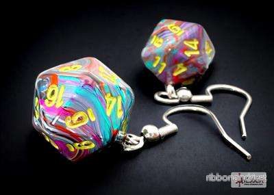 Chessex Hook Örhängen Festive Mosaic Mini-Poly d20 Pair Chessex Hook Örhängen Festive Mosaic Mini-Poly d20 Pair