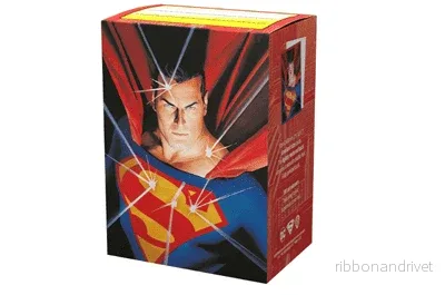 Dragon Shield Standard Size Licensärmar – Superman (100 Ärmar)