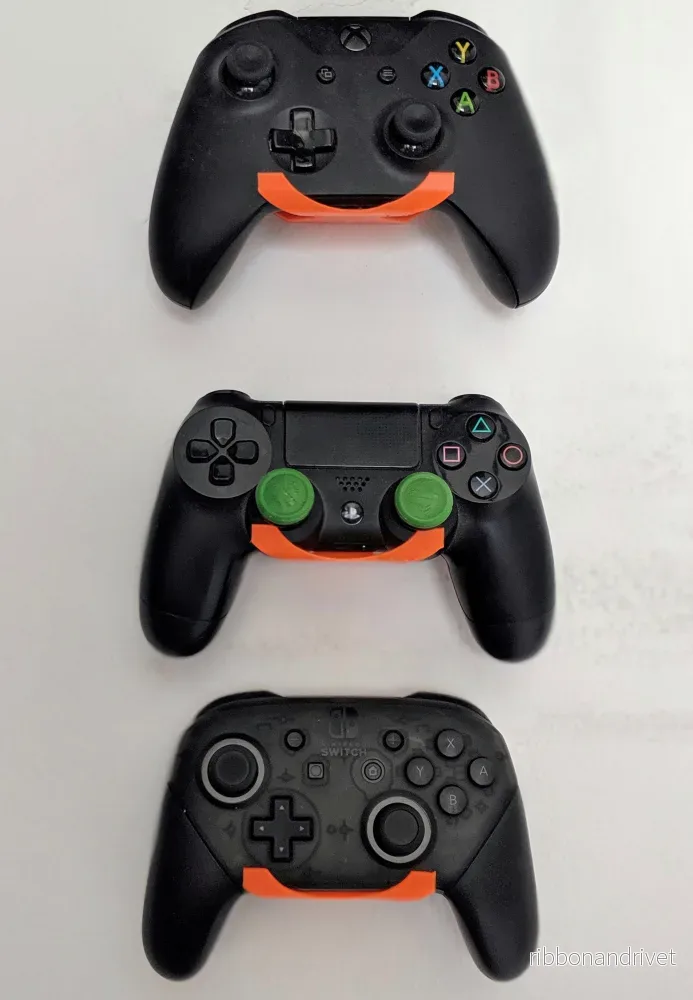 Universellt väggfäste för handkontroll (PS4, Xbox, Switch)