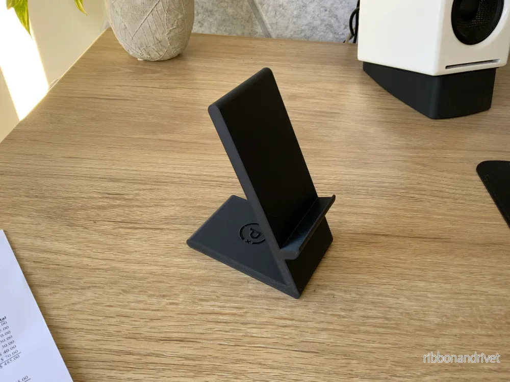 Enkelt och stabilt iPhone/iPad-stativ