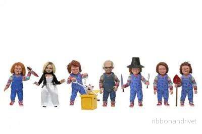 Child’s Play 2/Chucky (TV Series) – 7” skala actionfigur – Series 2 Good Guy Assortment CDU med 12 Child’s Play 2/Chucky (TV Series) – 7” skala actionfigur – Series 2 Good Guy Assortment CDU med 12