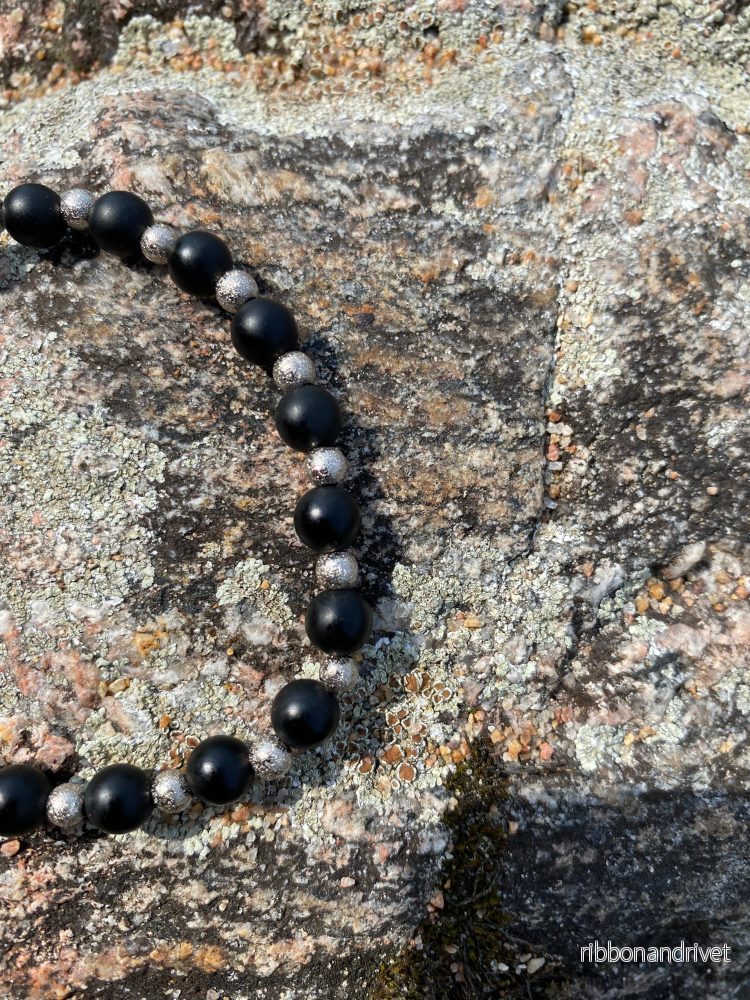 Mattsvart Agat med silverkulor Armband - Bild 3