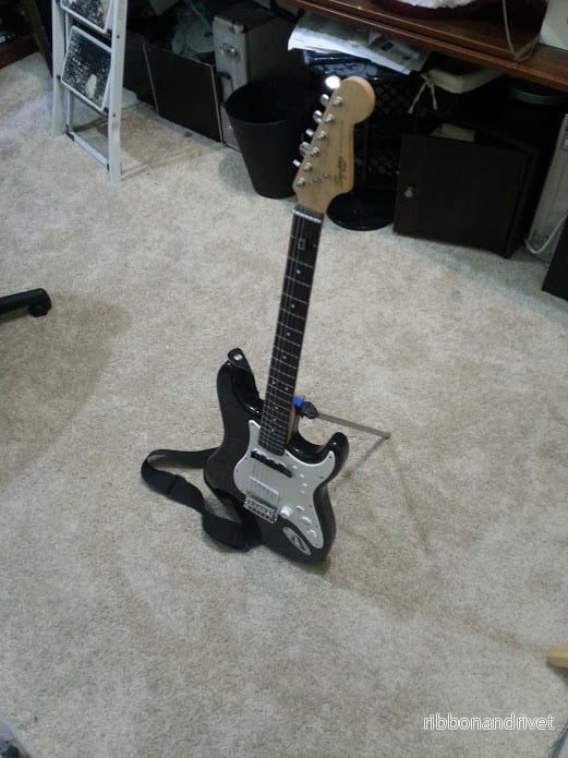 Elgitarrstativ med Fender-tillbehör Elgitarrstativ med Fender-tillbehör