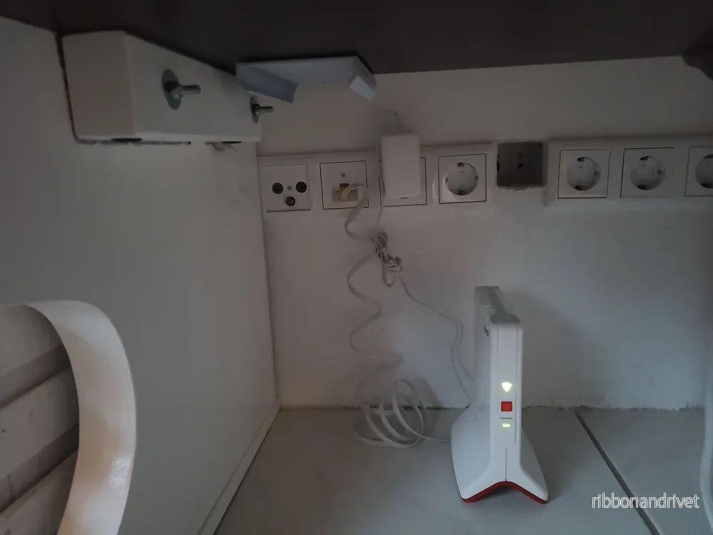 Monteringsfäste för AVM FRITZ! WLAN Mesh Repeater 3000 och 6000 - Bild 3