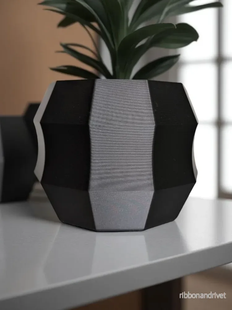 Modern dekagonal blomkruka i minimalistisk design - Bild 3